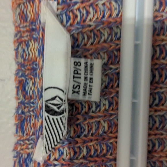 XS volcom multi colour sweater - Picture 3 of 5